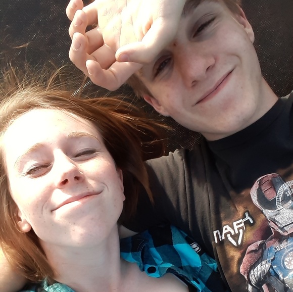 Meet your Posher, Tanya - Picture 2 of 3